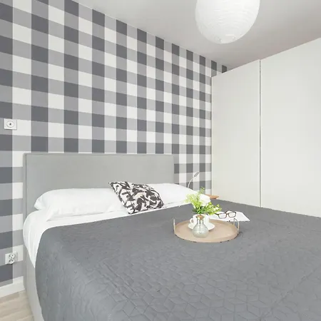 Pastel & Cozy With A Spacious Terrace In By Renters Apartment